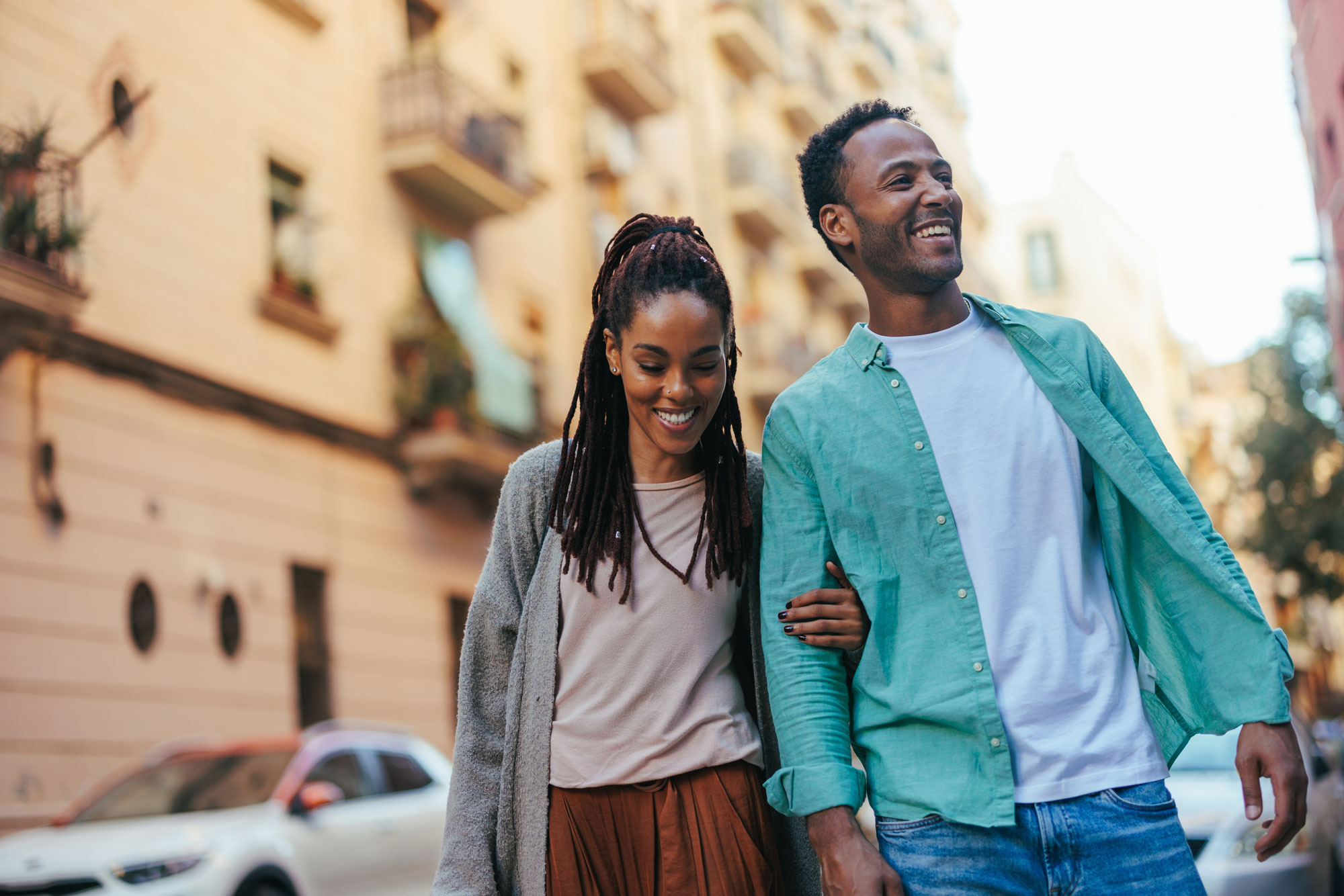 couple walking in a city